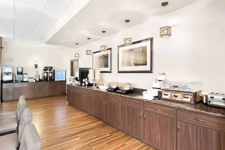 Breakfast area